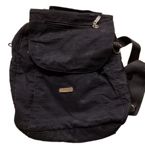 Baggalini blk backpack purse